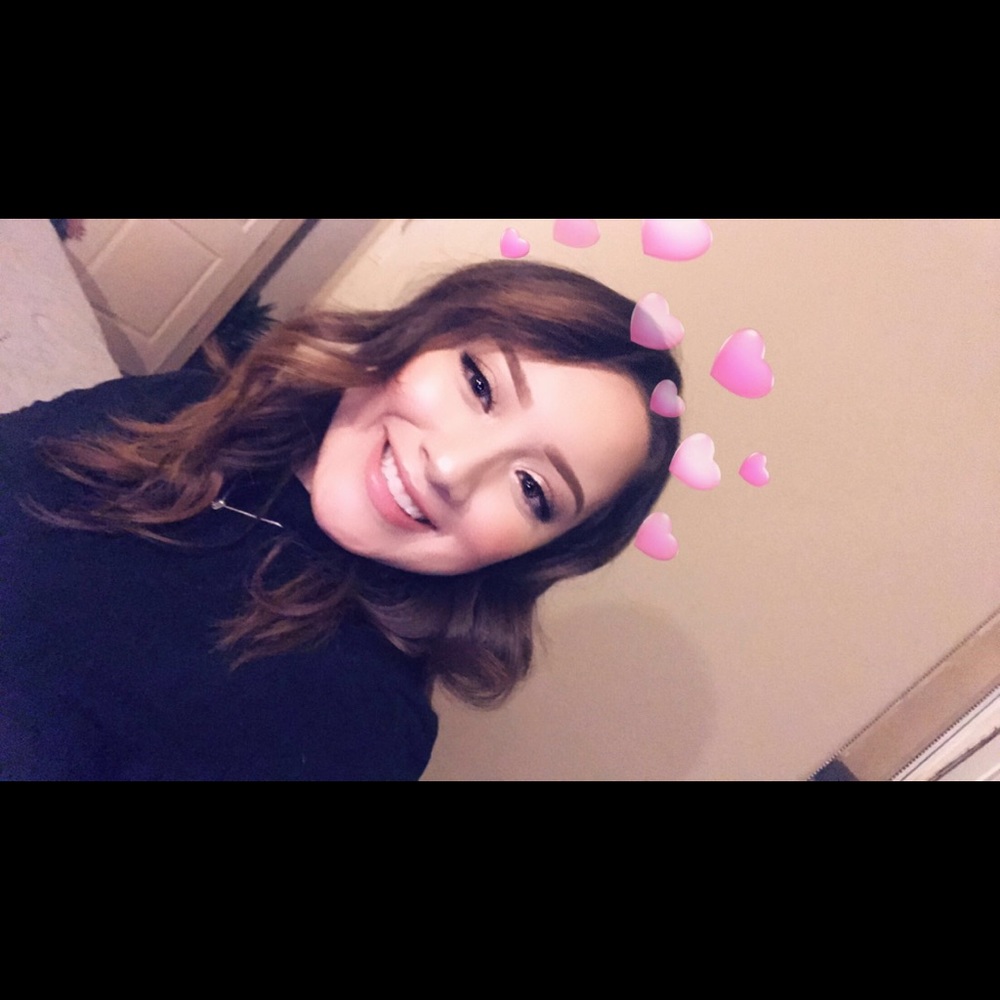 Meet your Posher, Kassandra